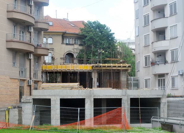 И комшије могу да руше дивљу градњу